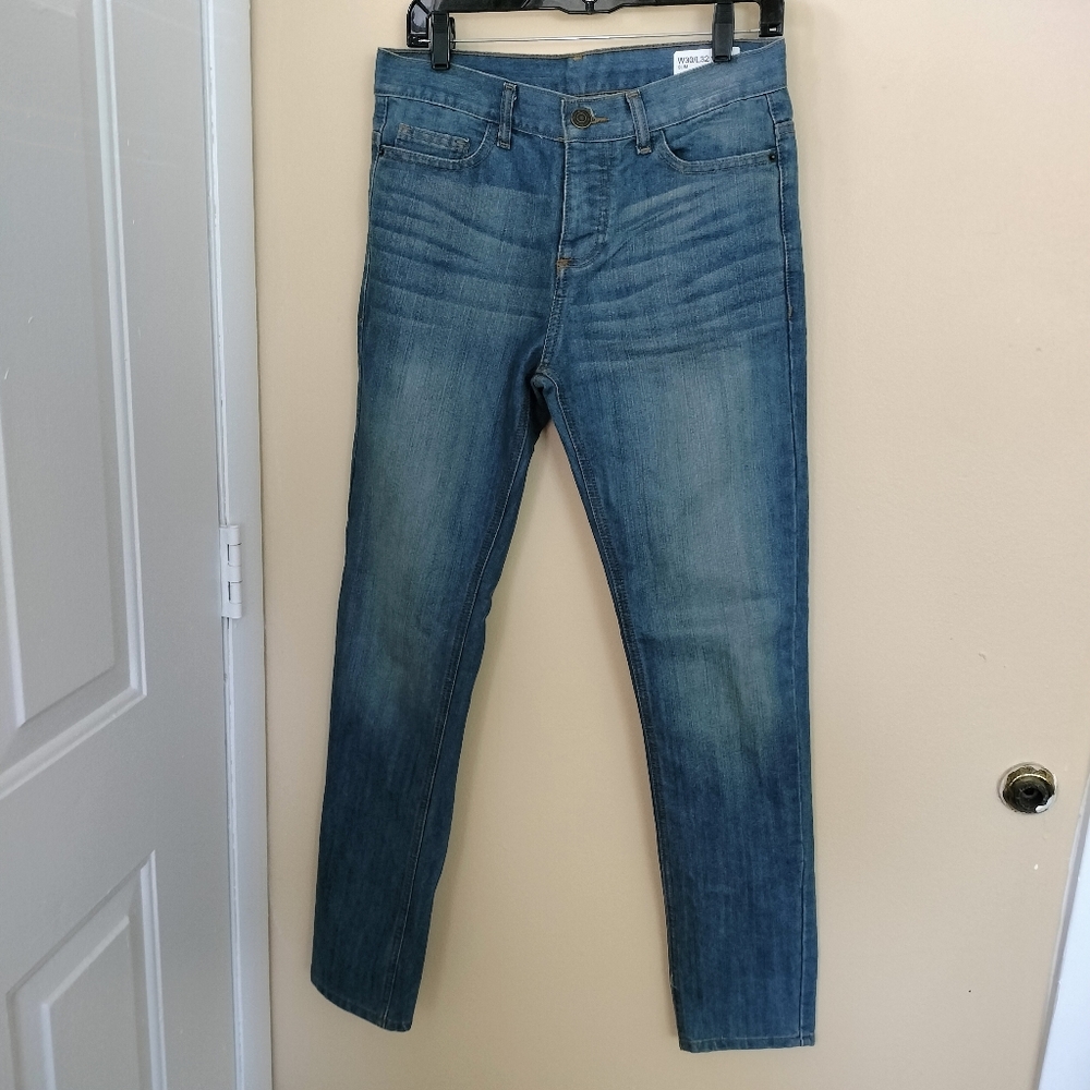 Denim CO medium wash button fly slim denim blue jeans size 30W/32L